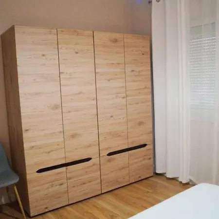 דירה Megi's Modern *